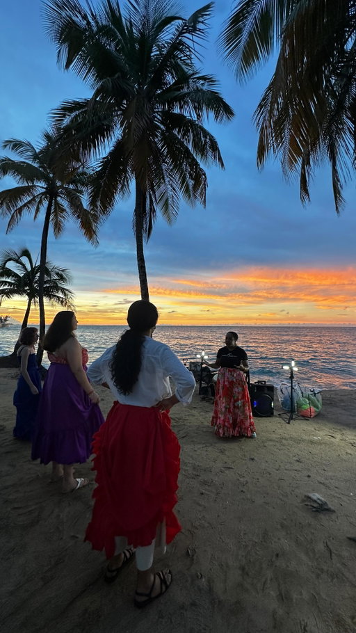 10/10 experience! The views were incredible, the instructors were so knowledgeable and I can’t wait to do it again! 💃🏽 @getyourguide #GetYourGuidePartner