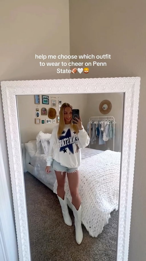Still reppin the blue & white even on the west coast!💙🦁🤍

Check out @gamedaysocial for the cutest gameday fits🏟️🏈✨

Comment your fav look below! 1️⃣, 2️⃣, or 3️⃣?
