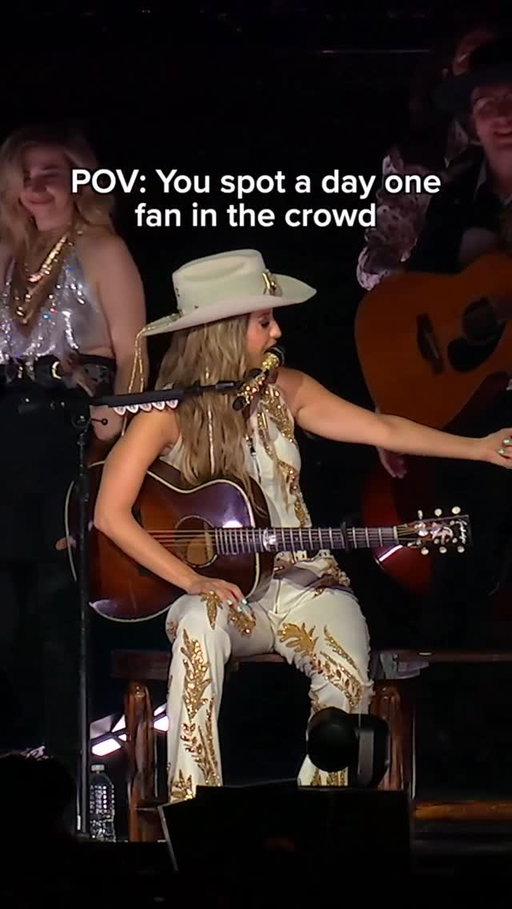 Nothing makes my night more than seeing a familiar face in the crowd. It’s been quite a ride hasn’t it?! Thanks for hangin on tight with me ❤️