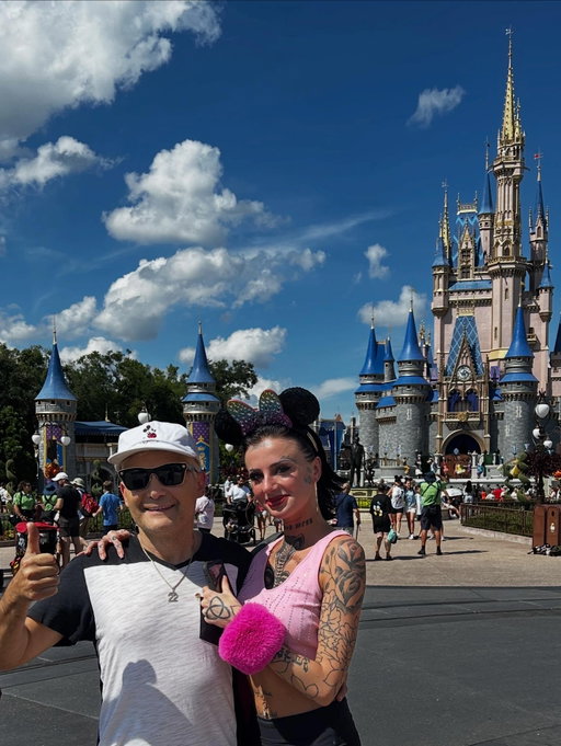WHAT DID I DO AFTER BEING THROWN OFF @dancingwiththestars AFTER 4 WEEKS OF TRAINING?!?? IM GOIN 2 @waltdisneyworld IN ORLANDO W MY GF @adrienskye_  LOL! MORE PICS N VIDS 2 COME @disneyparks @disneyeats ENJOY THESE 4 NOW WHILE LISTENING 2 A SELECTION OFF MY NEW EP #EVOLUTIONS22FOR4 THIS IS THE #LOVETRILOGY ENJOY!! WITH #LOVE