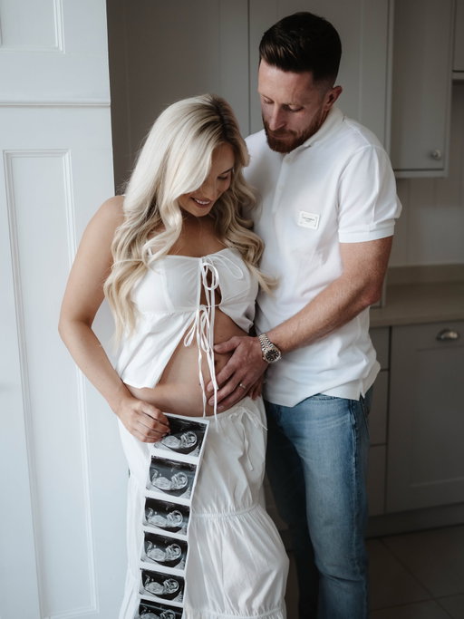 we’ve been keeping a secret… 🤍🥹 baby Dodd due March 2026 🫶🏼✨ our very own little bun in the oven to love 🤎