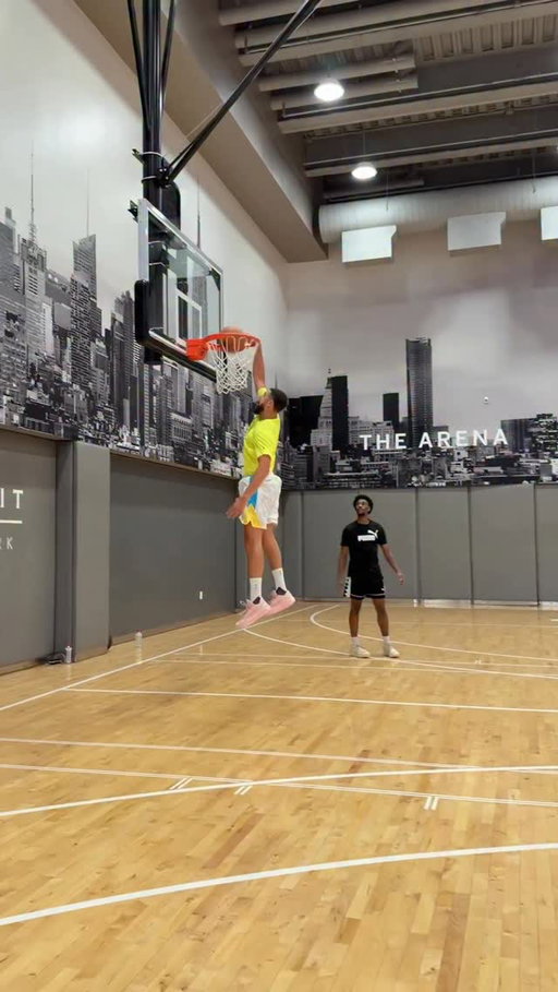 Great work today @klaythompson 🏁 Been a great offseason!