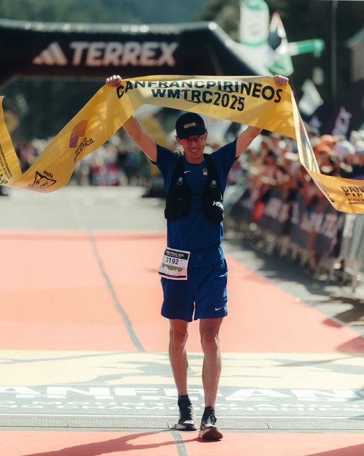 On top of the world 🥇

@walmsleyruns breaks the tape at World Mountain & Trail Running Championships in Canfranc, winning the Long Trail 82k event. 

HOKA Athletes @adampeterman_, @francesco.puppi, and @vincentbouillard finished in 8th, 9th, and 10th, respectively. 

Photos: @simon.dugue