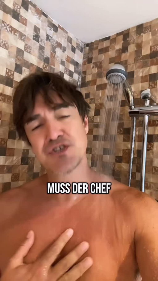 Heute ist endlich wieder Homeoffice 😎🔥💪 Und Du bist mit dabei 🔥 #comedy #matzeknop #live #tour #parodie #video #show #homeoffive #viral #viralvideos #spitzenreiter