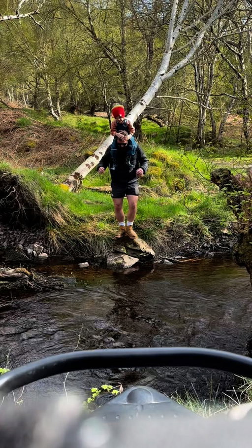 It’s still got some life left in it! 🛶 #leicestershire #leicester #woodland #forests #parenting #daddydaycare #vizsla #puppy #dog #countryside #robinhood #potnoodle #lunch #scran #father #daddy #dadbod #giveitsomewelly