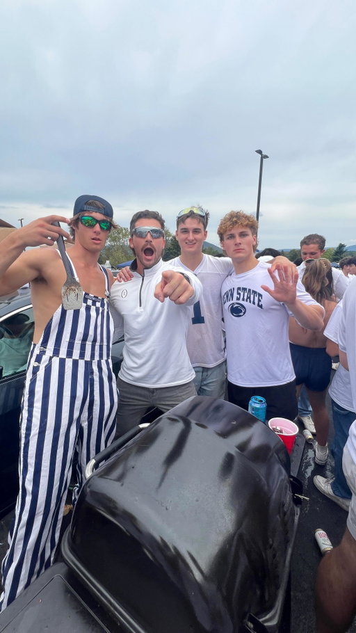 Burgers are Safe. 

#colejernstedt #explorepage #viral #reelsinstagram #reels #explore #thejerney #jointhejerney #forthecoleture #KTSE #keepthatsameenergy #thecoleition