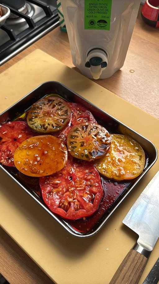 BMT (Bacon Marinated Tomato) Sandwich with shallots, red wine vin, shoyu, and @psycheoliveoil