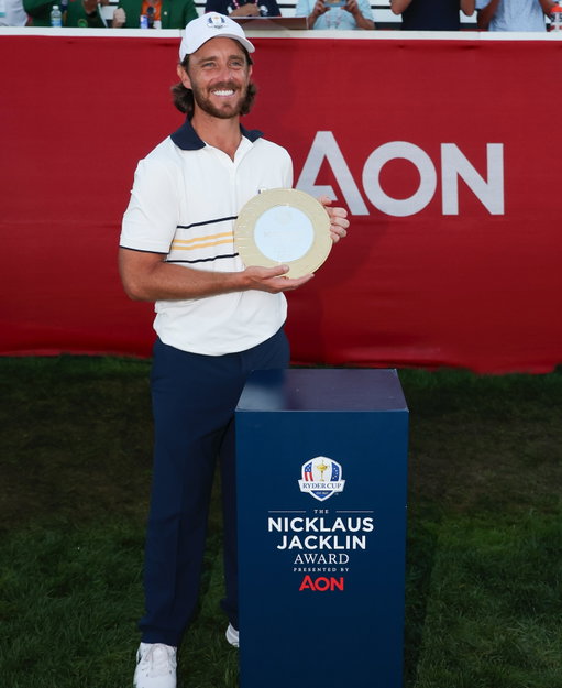 Congratulations to Tommy Fleetwood, winner of the 2025 Nicklaus-Jacklin Award presented by @aonplc. Tommy exemplified the spirit of the Ryder Cup both on and off the course in his fourth match for @rydercupeurope 🇪🇺. #AonRyderCup
