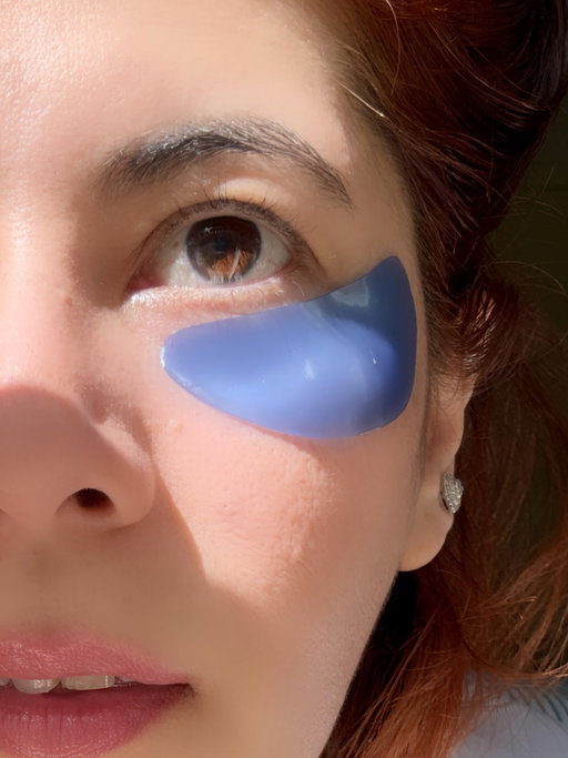 Summer Fridays Jet Lag Eye Patches are worth every penny.
 
The packaging feels stylish and travel-friendly, while the light, fresh scent makes the whole experience even more relaxing.

Cooling, hydrating, and si comfy, it leaves me looking as refreshed as possible. 

Bye-bye tired eyes, hello glow!

.

.

@influenster @summerfridays 

#melbourne_desi_girl #complimentary #jetlagcollection #summerfridays #summerfridaysjetlagmask #melbourne