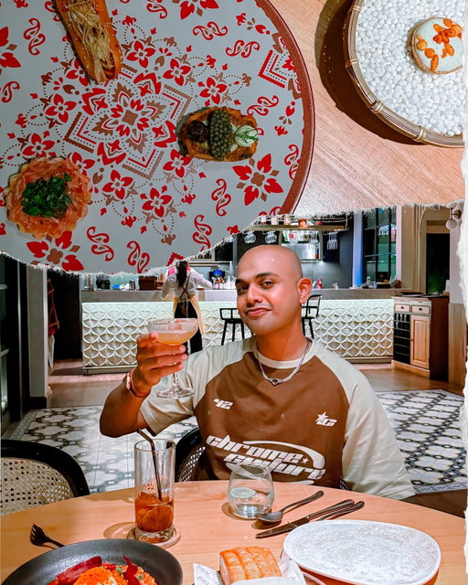 One of the finest foodie glow-ups 🦀🔥 
JHOL isn’t just food, it’s straight-up edible creativity that hits all the right spots 🌊🐟🤌
Bangkok gave me temples, neon nights, street chaos… and then @jholbangkok gave me flavors that felt like a hug 🍤💫 The sweetest hosts too 🫶

Powered by @cribzcollective 

.
#BangkokEats #FoodieInBangkok #JHOLBangkok #TristanTubeTravels #GenZTravel #BangkokTourism #CreativeFlavors #EatLikeALocal #SoulfulDining #BangkokLife #TristanTube #TristanXJhol #travelbloggers #thailandblogger #thailandtourism #cribzcollectives