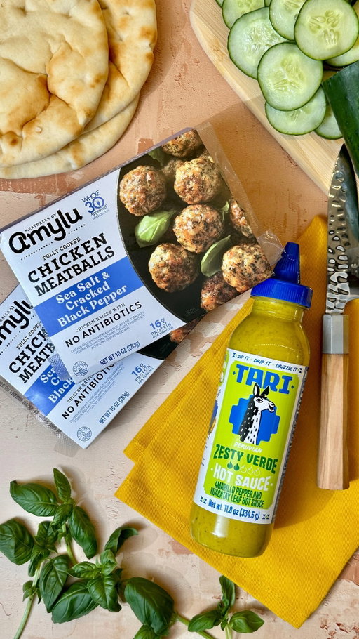 Meatball subs are shaking in their boots because Amylu chicken meatballs + Tari hot sauce just entered the chat. 🔥🐓🥖 Fresh and flavorful, this sandwich is here to steal the spotlight. 🌿✨⁠
⁠
#Tari #TariHotSauce #HotSauce #EatDiferente #LlamaSauce #TariLlama #AmyLu #MeatballSandwich