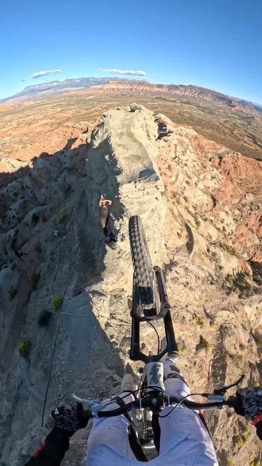 *Red Bull Rampage Edition*

Counting the days until we’re back in the desert - October 16 & 18.

Women’s comp – October 16
Men’s comp – October 18
Catch it LIVE on Red Bull TV 💪

#freeride #mtb #mountainbike #bikelife