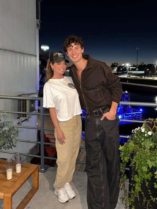 A cute trip to Toronto 🇨🇦❤️ Shooting something fun, seeing a few friends and catching @shawnmendes’ show at the @budweiserstage - I haven’t been here since my Queen Of Me tour in 2023! Just two Canadians, in Canada, having a big Canadian party!