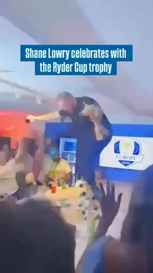 Glass of wine in one hand. Ryder Cup trophy in another. 

Have a night Shane Lowry. 👏

(🎥 @suzie.mcguire)