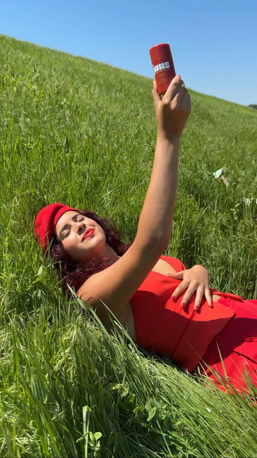 This is your sign to take our deos on the go 🍅 It’s her first time living too ☹️

#deodorant #onthego #onthegobeautyessential #selfcare #product #meme