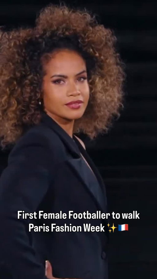 Paris runway debut ✨🇫🇷

📌: @lorealparis

#Matildas #ParisFashionWeek