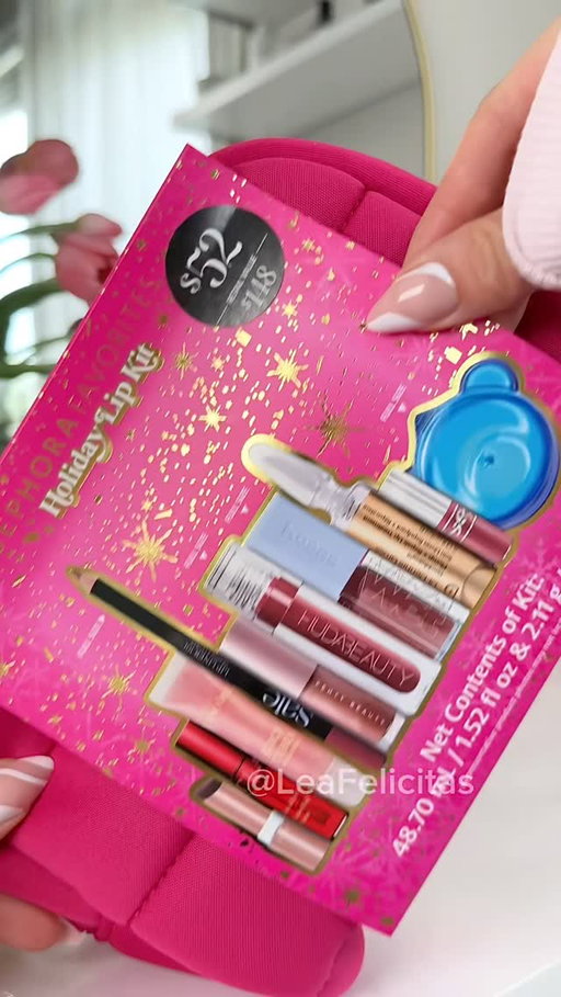 let’s swatch the new Sephora Favorites Set 𝑯𝒐𝒍𝒊𝒅𝒂𝒚 𝑳𝒊𝒑 𝑲𝒊𝒕 👁️👄👁️

Comment HOLIDAY for a link

@clarinsusa water lip stain - 03
@drdennisgross plump + repair lip treatment - clear
@drjart hydra jelly bear lip mask
@fentybeauty gloss bomb luminiferous - Fenty Glow
@hudabeauty faux filler lipgloss - pinky brown
@kosas wet lipoil gloss - soft warm blush
@lancomeofficial juicy lip tube - 05
@saiebeauty lip liner - twist
@tartecosmetics lip plump - honeysuckle
@yslbeauty plumping lip oil gloss - 44

#sephora #sephoracollection #sephorahaul #sephoramusthaves #sephorafavorites #makeup #beauty @sephora https://liketk.it/5poyi