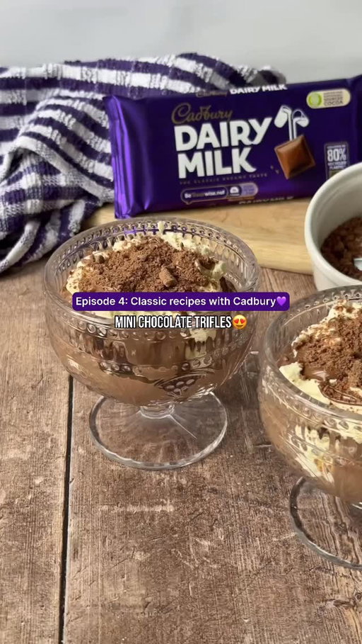 Mini Chocolate trifles😍

Ingredients:

• Cadbury Mini Rolls
• Cadbury Pot of Joy
• Twirl Bites
• Fresh Cream
• Cadbury Dairy Milk (6 squares)
• Cadbury Flake

Method:

1. Break up your Cadbury Mini Rolls and line the bottom of the trifle glass.
2. Add layers of Cadbury Pot of Joy, Twirl Bites and fresh cream on top. 
3. Repeat each of the layers twice.
4. Melt your Cadbury Dairy Milk chocolate and drizzle over the top of the fresh cream.
5. Crush your Cadbury Flake and sprinkle over the top of the fresh cream.
6. Serve, and enjoy!

Don’t forget to tag us in your own creations using #MyCadburyRecipe ✨
