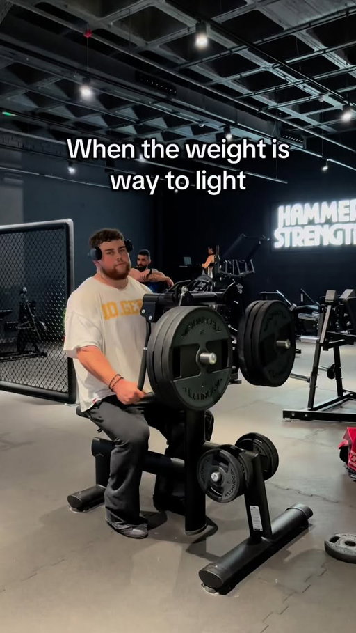 Getting swole with @liftoff_app 

#gymmotivation #gymtok #fitness #lateralraises #gym #strength