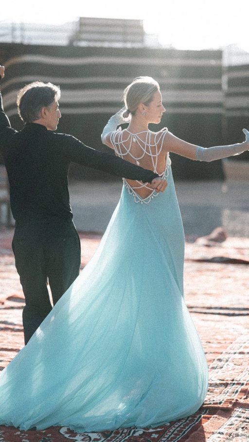 Our traditional dance for 10yers wedding anniversary in Jordan. Yes, a lot of plans changed but we did it.
My beautiful dress @maya.om 
Босиком, на Иорданских коврах в центре пустыни Вади Рам, после оглушительного провала нашей свадьбы, мы собрались и на следующий день уже не на сцене, как планировалось и не перед  величайшим Чудом Света в Петре, станцевали наш танец, который готовили не сколько месяцев с потрясающим балетмейстером и хореографом Ахра  @kavkaz_amza_dance , наши репетиции стаи ярчайшими и очень душевными моментами подготовки. А для пар отдельно скажу, что это очень сближает. 
Музыка для меня часть жизни, близкие знают, что я долгие годы занималась профессионально танцами. А когда познакомилась с Мурадом впервые столкнулась с лезгинкой, ну и не могла не влюбится 🤍