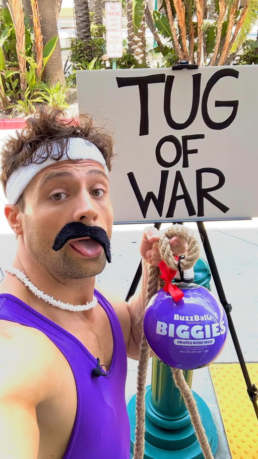 bro was unBALLievably strong 💪 new grapes gone wild buzzballz🍇 #buzzballzpartner #ad21+