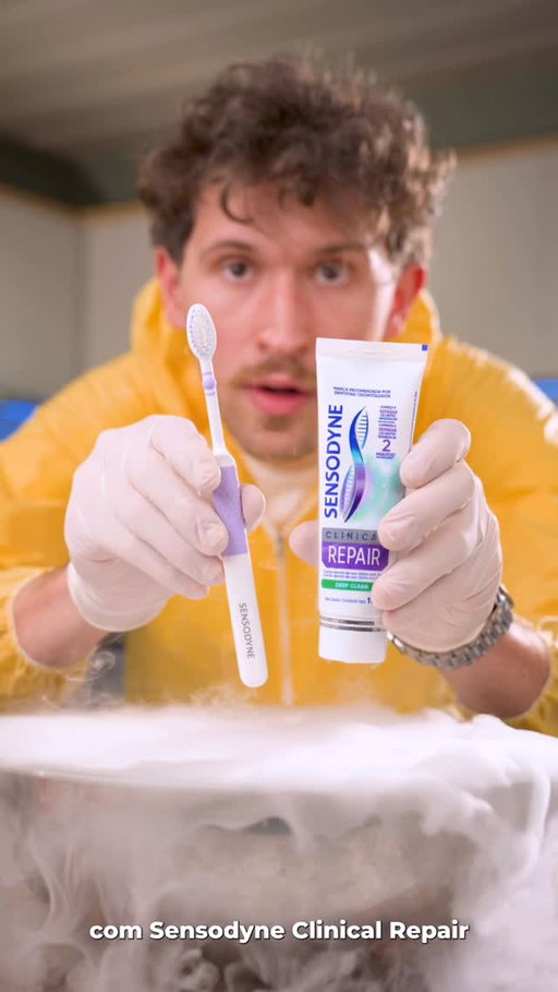 3 NÍVEIS DE SORVETE! 🥶

No calor, não sei se existe algo melhor que um sorvete beeeem gelado! E dessa vez eu fui além: preparei não só um, mas 3 níveis diferentes de sorvete, do mais simples e rápido até o mais elaborado (e mais congelante). 

E sabe o que é melhor? Antes eu não conseguia nem pensar em provar algo tão gelado sem sentir dor no dente, até conhecer o Sensodyne Clinical Repair, que me ajudou demais com a questão da sensibilidade nos dentes e hoje em dia eu não preciso me preocupar com isso na hora de comer.

Porque comer é sentir, e sentir de verdade só é possível quando nada atrapalha a experiência. Por isso que @Sensodynebrasil Clinical Repair trata a sensibilidade de verdade, pra você poder sentir todo o sabor sem medo algum.

Sensodyne Clinical Repair.
Mais que alívio, é reparação.

*para alívio comprovado em 3 dias
*Com escovação diária duas vezes ao dia

1-  A tecnologia Novamin demonstrou uma maior proficiência na oclusão dos túbulos, com diferença estatisticamente significativa(p ≤0.05): conforme análise de microscopia eletrônica de varredura e teste de resistência ao desafio ácido. 1- MIDHA V. et al. J Indian Soc Periodontol; 25(4):283-287, 2021; 2- LOPES RM. et al. Am J Dent; 31(4):177-183, 2018; 3- MAHMOODI B. et al. J Biomed Mater Res B Appl Biomater; 109(5):717-722, 2021). Tecnologia presente nos cremes dentais Sensodyne Clinical Repair e Sensodyne Repair & Protect. PM-BR-SENO-25-00141
 2- Estudo laboratorial em comparação com várias outras pastas de dentes sensíveis, medindo a formação de uma camada protetora sobre as áreas sensíveis, não mede o alívio da sensibilidade.

 #jareparei #publi