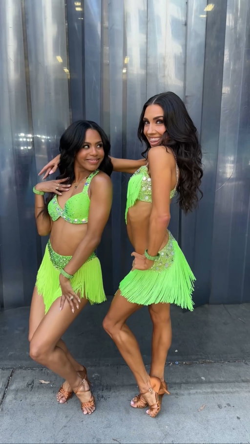 @brittbenae & @jennajohnson will be LIVE on TikTok for #TikTokNight. Check it out before the show and during the show for exclusive BTS! 🥰 #DWTS