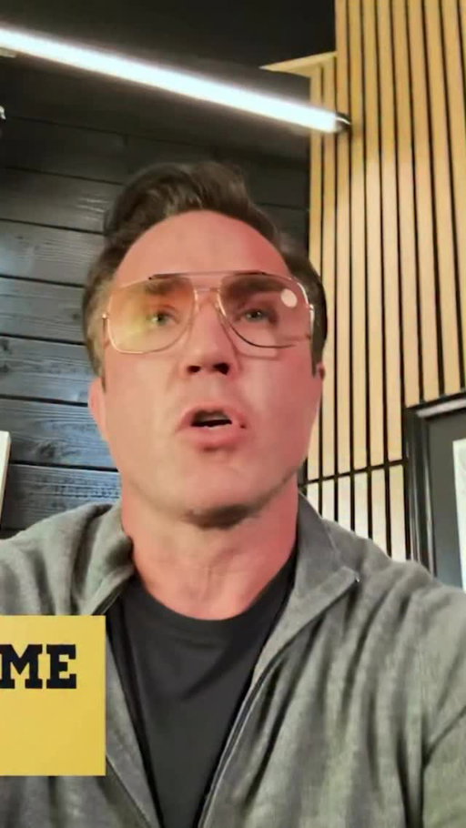 Who’s gonna fight at the WH?
🍎 Apple Podcasts: https://bit.ly/3IO2HnJ
🎶 Spotify: https://bit.ly/3INyJjE