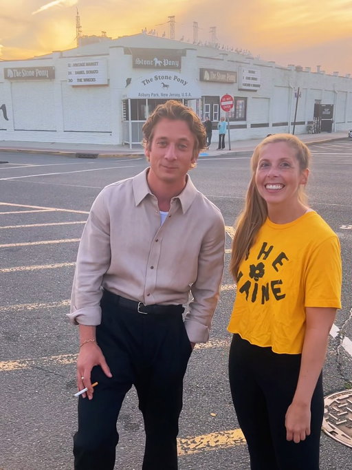 Jeremy Allen White spotted in Asbury Park tonight 👀 Doing press interviews for his new Bruce Springsteen biopic “Deliver Me From Nowhere” which hits theaters on 10/24 

🎥: @jessnort, @laurenguglielmo