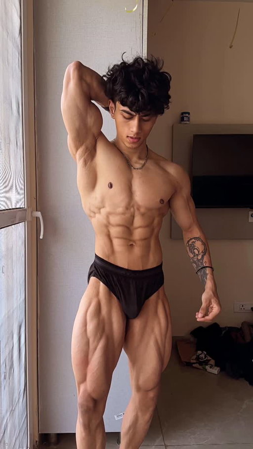 20 YEAR OLD NATURAL CLASSIC PHYSIQUE 🦍