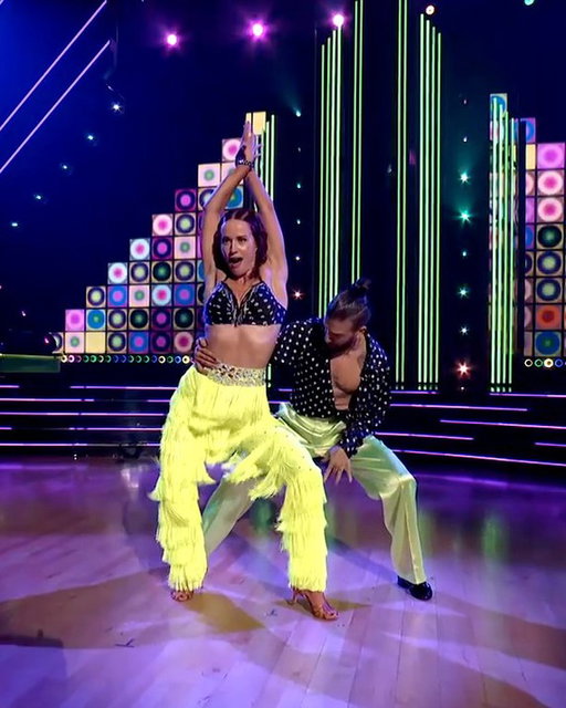 Whitney Leavitt and pro Mark Ballas perform a Samba to “Shake Ya Ass” (Radio Edit) by Mystikal. #TikTokNight #DWTS