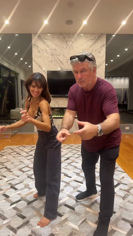 Alec tried our routine 🤣😭 @davyandmelo @dancingwiththestars #dwts #hilariabaldwin