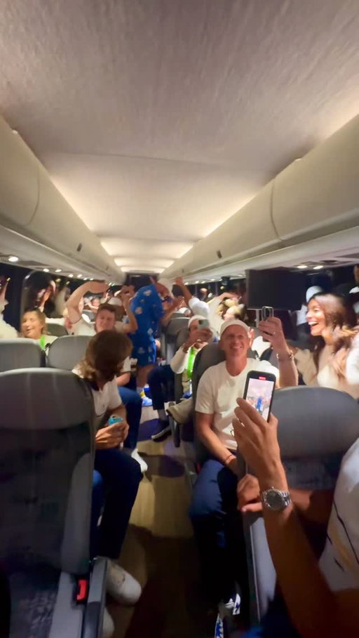 ALL ABOARD THE VICTORY BUS 🏆
#TeamEurope | #OurTimeOurPlace