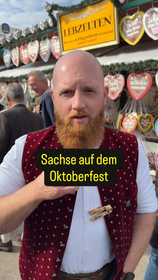 Ich komme einfach nicht drauf! Schreibt mal in die Kommentare was ihr glaubt woran es liegen könnte - danke für jeden Tip! Jede Hilfe zählt! 
#comedy #wiesn #sachsen #lustig #tracht #comedyreels  #munich