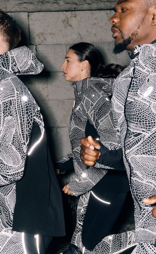 Design that looks forward, rooted in the past.​

The Limited Series merges the traditional artistry of  Japanese Katagami with functional visibility.

#ASICSLIMITEDAPPAREL​