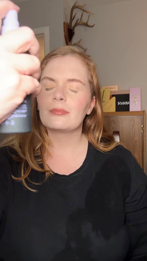 16 year old me in her bedroom with her pink digital camera would be so proud/ happy to be getting pr from @urbandecaycosmetics , it literally never gets old, like a kid on Christmas morning everytime. 

Seriously can not wait to try their new all nighter formula and put it to the test 

#urbandecay #allnightersettingspray