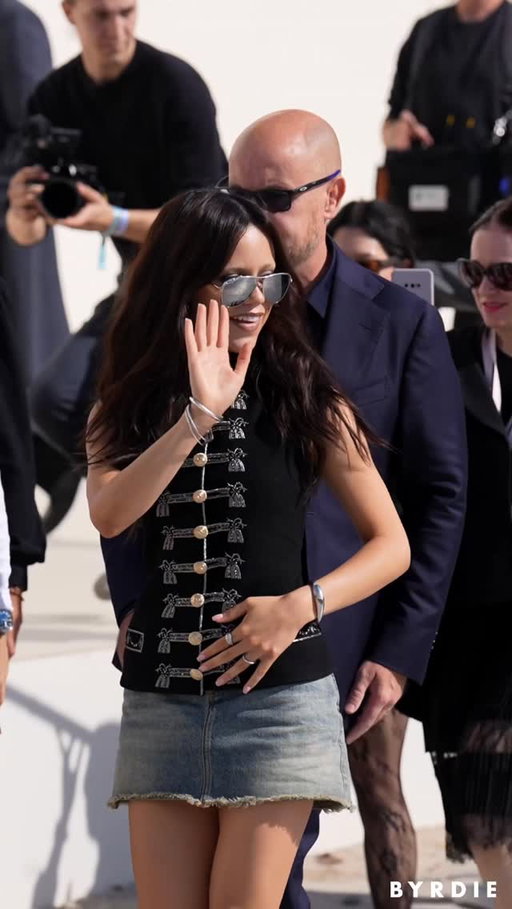 The assignment being @dior’s new era under Jonathan Anderson! Brb… stealing these outfit ideas asap.

Featuring @anyataylorjoy, Jennifer Lawrence, @jennaortega @sooyaaa__ @blackpinkofficial

🎥: @gettyentertainment 

#jennaortega #wednesdaynetflix #anyataylorjoy #blackpink #jisoo #blackpink #dior #jonathananderson