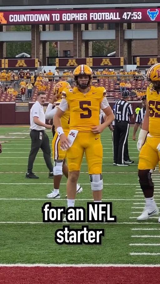 Make sure to keep an eye out for Drake Lindsey 👀 #strictlyfootball @strictlyleighton