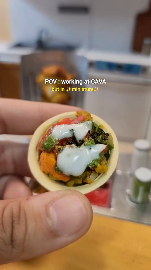for the little ✨️cava✨️ lovers out there 🥗

#CAVAPartner #miniature #miniatures #miniaturefood #minifood #miniaturecooking #cava #coffee #mediterranean #shawarma
