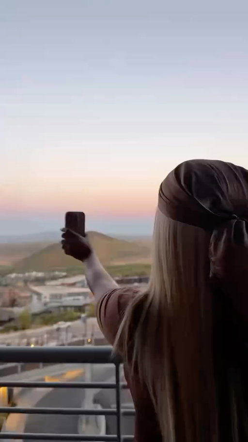not just a stay, but an entire creative ecosystem in motion. creators don’t just capture content, we create experiences. aspiring travel creators & influencers, → this is what collaboration over competition actually looks like. spaces like this short term rental come alive on camera when the right people are staying in them. magical moments with @mounthiddengems.

#ugccreators #travelcreator #shorttermrentals