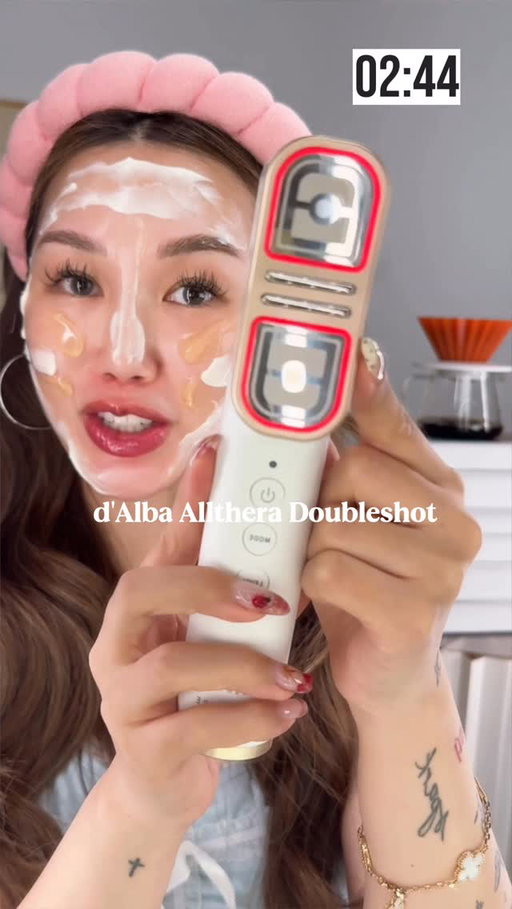 Not in the mood to gatekeep 🍜✨ Here’s how you can glow up your skin with @dalba_global Allthera Doubleshot in the same 3 minutes it takes to make noodles (or brew coffee ☕). Safe, painless, and actually works 🙌 Use ‘Karen10’ for 10% OFF on their website dalba.com
#dAlba #dAlbaAllthera #dAlbadevice #BeautyDevice #glowingskin