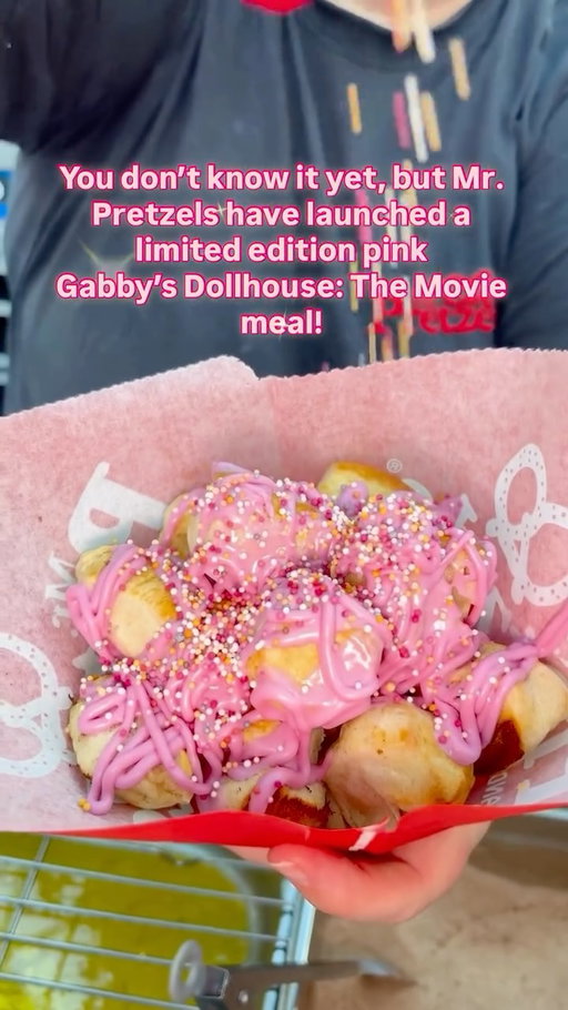Limited edition Gabby’s Dollhouse: The Movie, Mr. Pretzels meal? YES PLEASE 🤤 

See Gabby’s Dollhouse: The Movie, Only In Cinemas!

#gabbysdollhousethemovie #gabbysdollhouse #mrpretzels