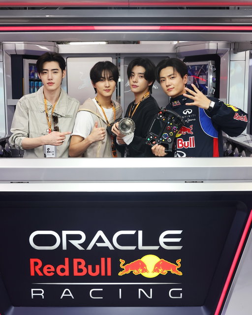 Introducing Oracle Red Bull Racing’s biggest fans 🤩

#F1 #RedBullRacing #ENHYPEN 

📸 @ThommoGetty || @GettyImages