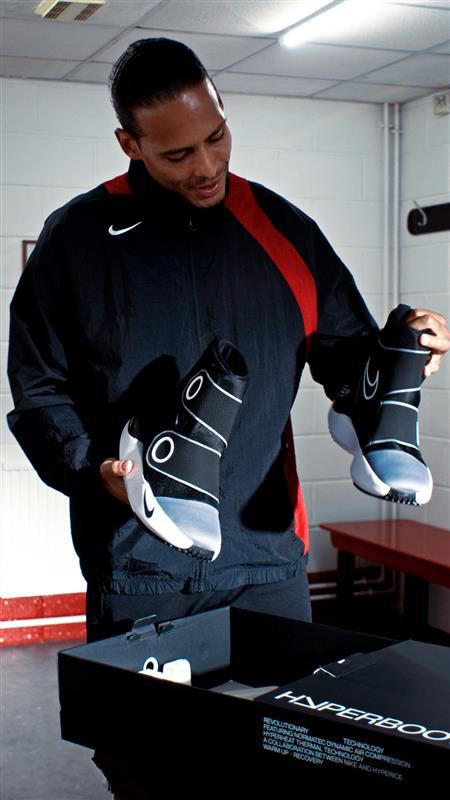 Your warm up just went next level. 🔋
 
Hyperboot by Nike × Hyperice. Available now in the UK and Europe.