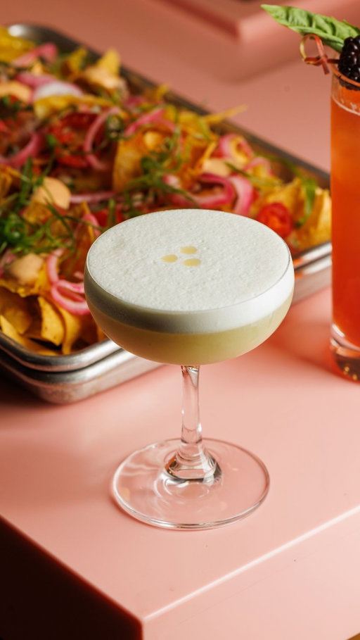 Do we really need to explain why there is nothing better than ping pong, cocktails, burgers?⁠
Stop by on Saturday for The Rally, from 4-6, where open pong play is just $10. drinks are on special, and burgers are on the menu 🍔🍹🏓