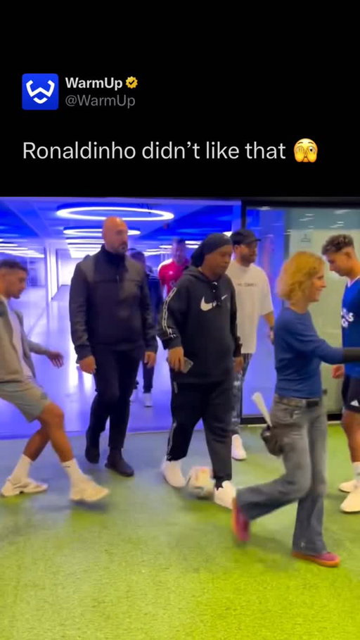 😬

Ronaldinho is a retired Brazilian footballer born in 1980. He played as an attacking midfielder and forward and is widely regarded as one of the greatest players of his era. He won the FIFA World Cup in 2002 with Brazil and the Ballon dOr in 2005. At club level he starred for Barcelona winning the Champions League in 2006 and two La Liga titles.

(Via @ferjani_safi )