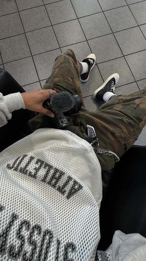 My take on the “Cinematic” OOTD, what we saying?

#rickowens #explorepage #stussy #streetstyle