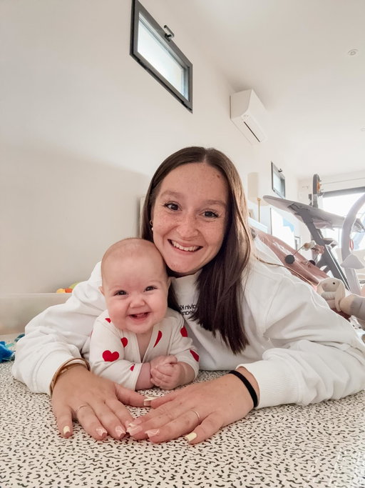 J’ai l’impression d’avoir accouché hier.. Où est le bouton off ? 🥺✨

Mon bébé sourire 🤍

#maman #maman2025 #bonheur #maternité  #merefille