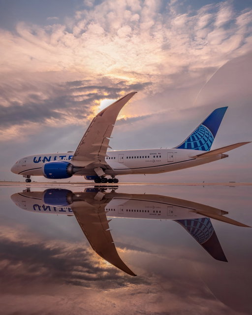 Reflecting on how much I love Dreamliners 

📸: @aviation_lover356
