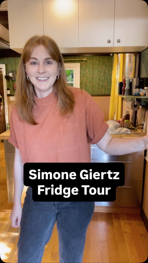 we’ll be keeping an eye out for that hydroponic plant shelf @simonegiertz 👀 thank you for letting us raid your fridge!! 
.
.
.
#fridgetour #simonegiertz #groceryhaul #veganfoodlovers